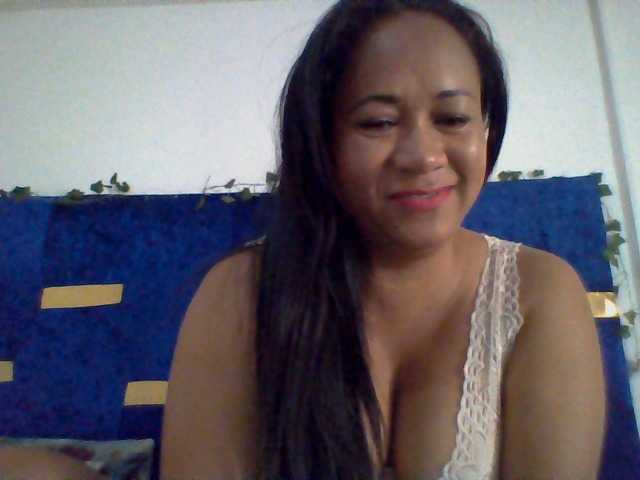Myrahsexy live cam on BongaCams