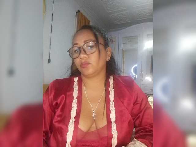 Myrahsexy live cam on BongaCams