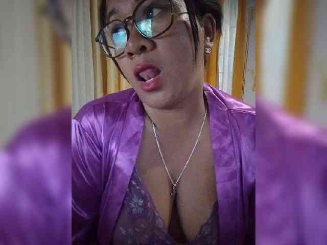 Modèle: Myrahsexy