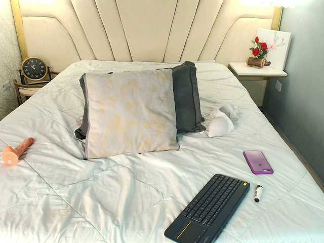 ThaisCeleste live cam on BongaCams