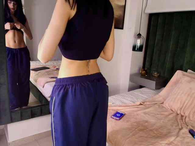 ThaisCeleste webcam