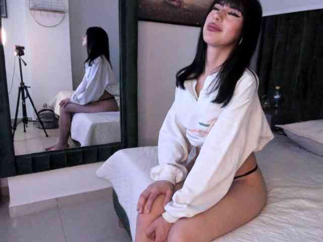 ThaisCeleste webcam