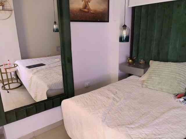ThaisCeleste webcam