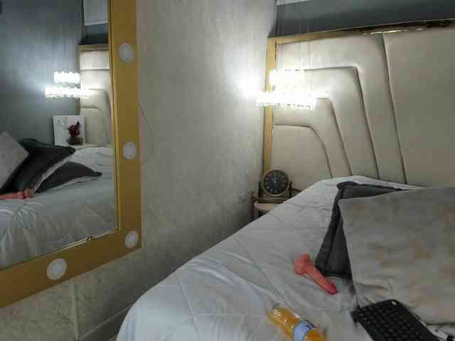 ThaisCeleste webcam