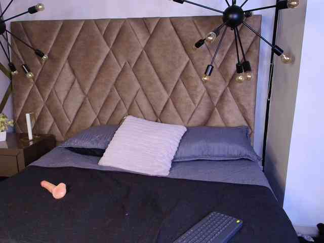 ThaisCeleste webcam