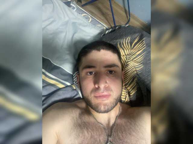 go to chat with AZART-8