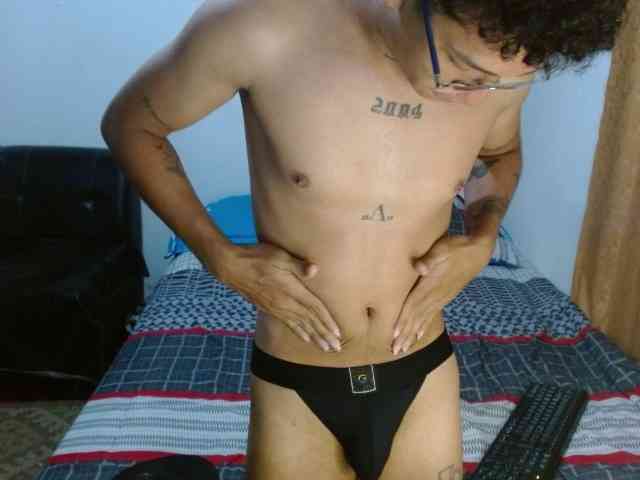 DirtyLatin Live Webcam on BongaCams