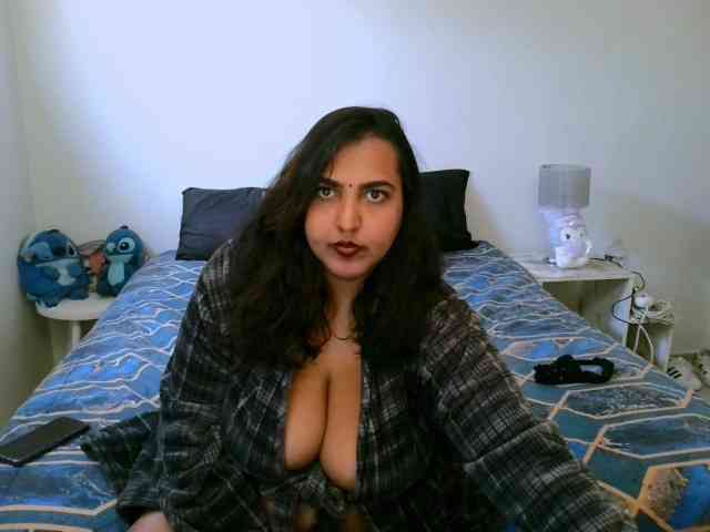 INDIANBEARXX Live Webcam on BongaCams