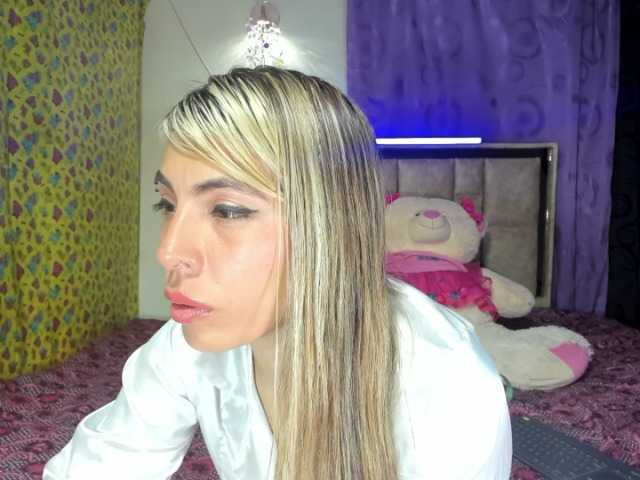 daphnehot01
