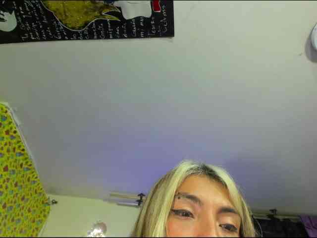 daphnehot01 webcam