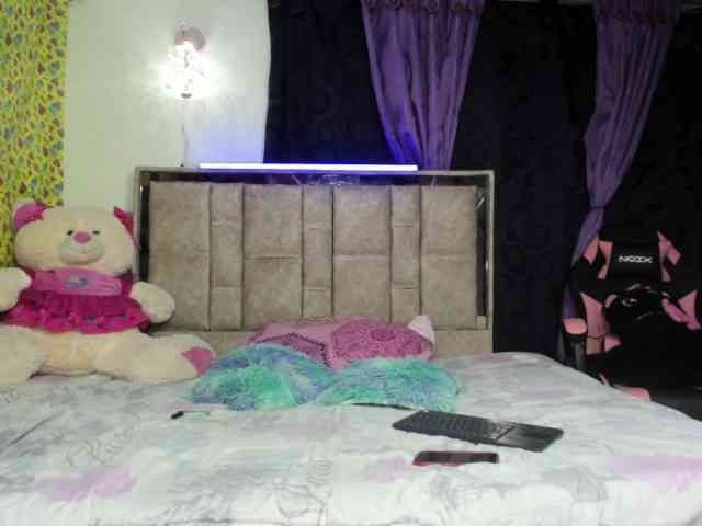 daphnehot01