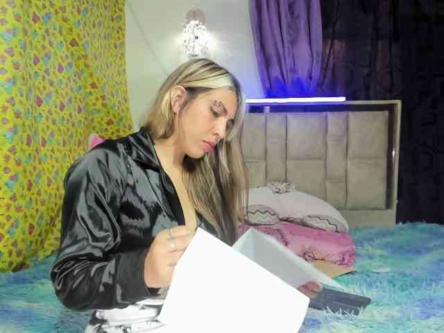 daphnehot01 webcam