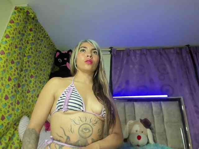 daphnehot01 webcam