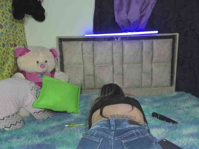 daphnehot01