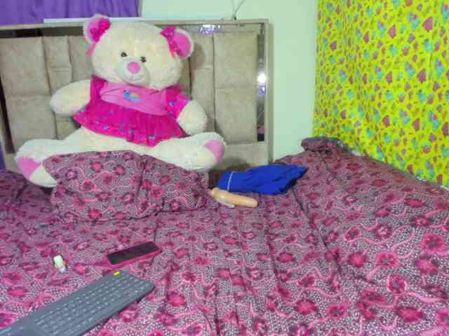 daphnehot01