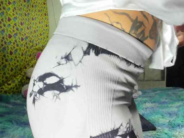 daphnehot01