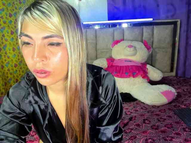 daphnehot01 webcam