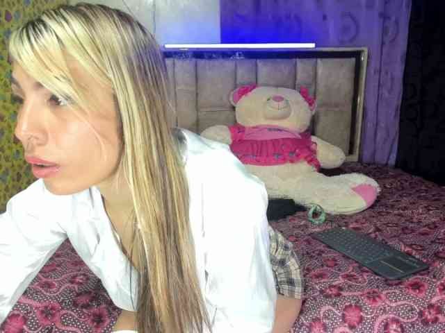 daphnehot01 webcam