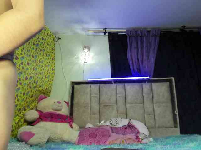 daphnehot01