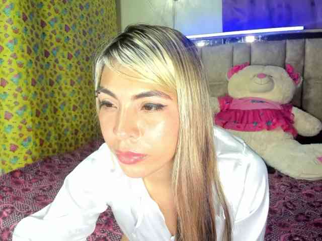 daphnehot01 webcam