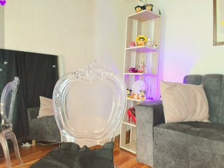 Zully-Green Porn Show