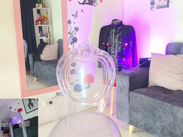 Zully-Green live cam on BongaCams