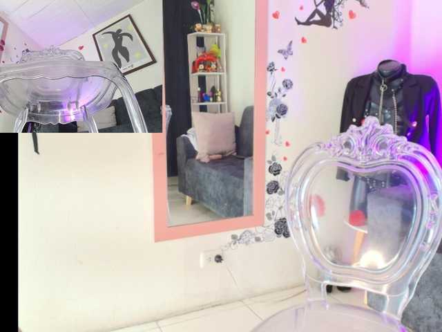 Zully-Green live cam on BongaCams