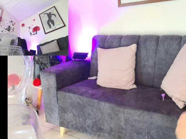 Zully-Green live cam on BongaCams