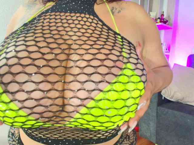 Zully-Green webcam