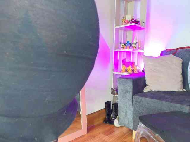 Zully-Green webcam