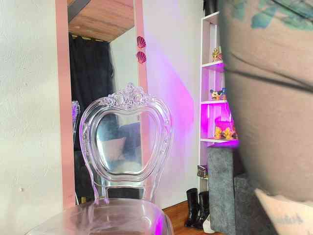 Zully-Green webcam