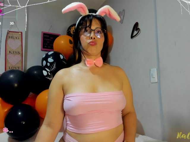 Sharonbar live cam on BongaCams