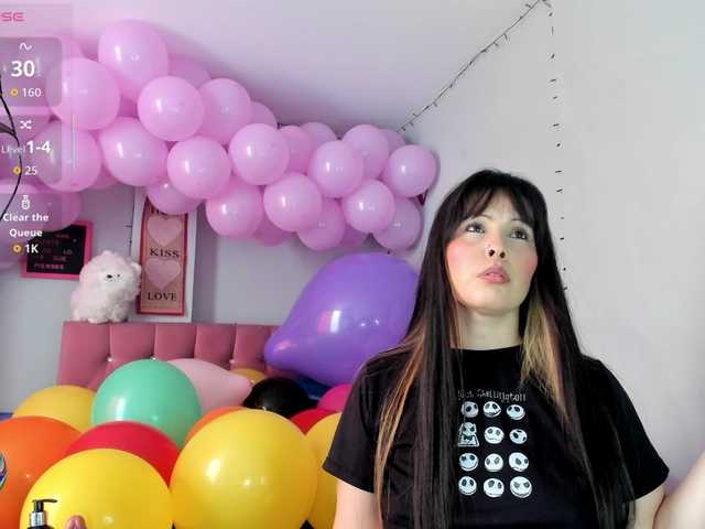 Sharonbar live cam on UnifiedCams