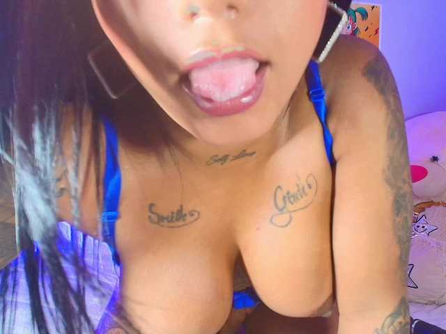Julieth-Rossii live webcam show