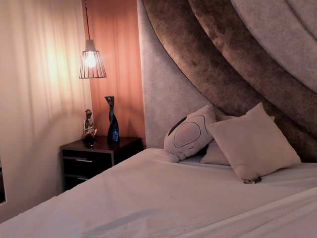 ManuelaRousse live cam on BongaCams