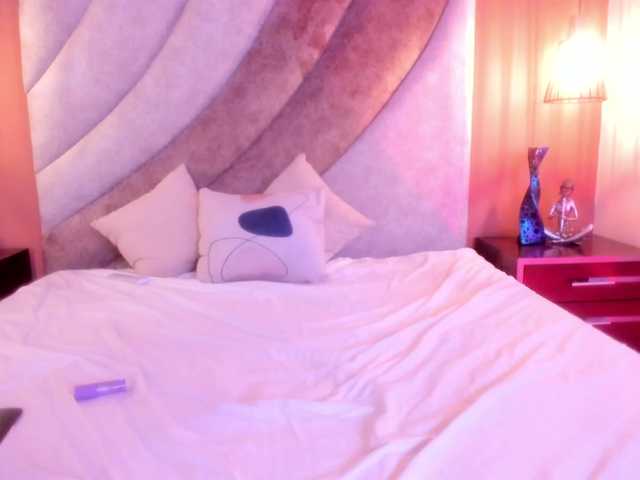 ManuelaRousse live cam preview