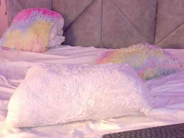 ManuelaRousse webcam