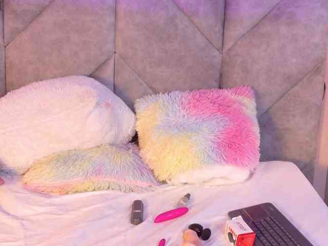 ManuelaRousse webcam