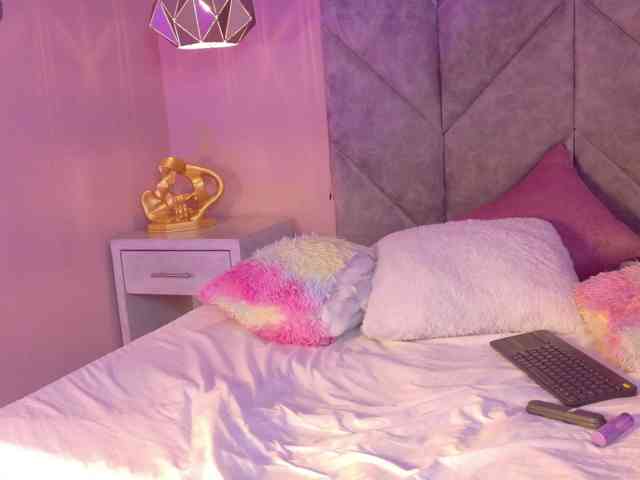 ManuelaRousse webcam