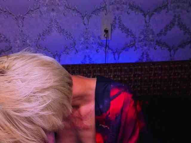 blondeiceann webcam