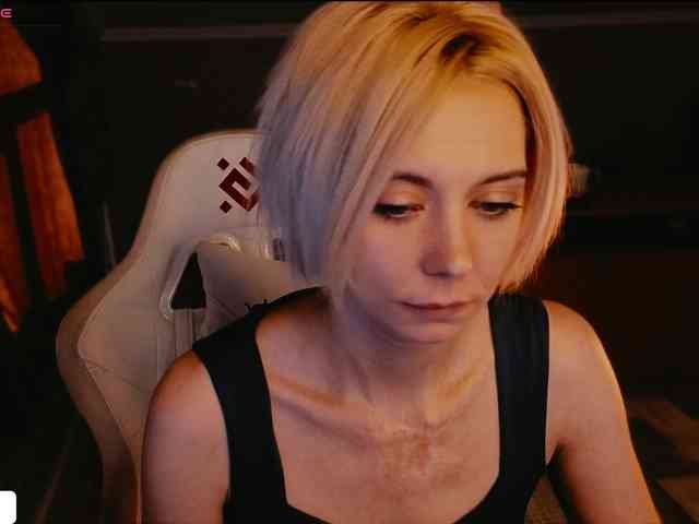 blondeiceann webcam