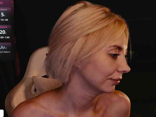 blondeiceann webcam