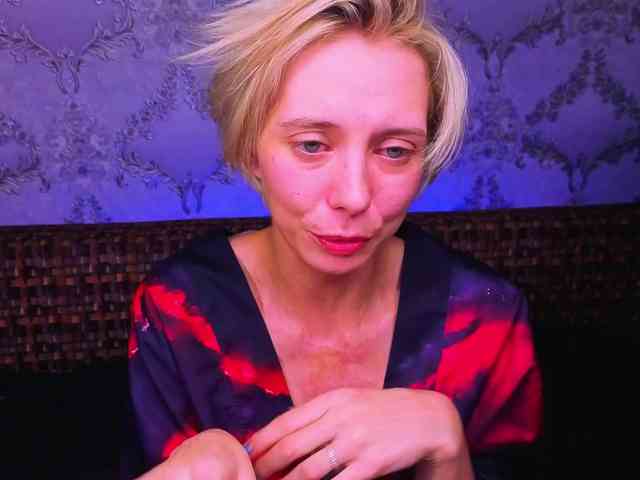 blondeiceann webcam