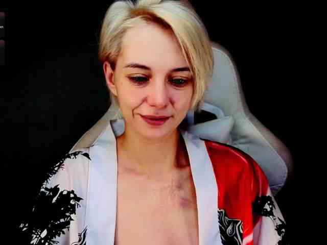 BlondeIce