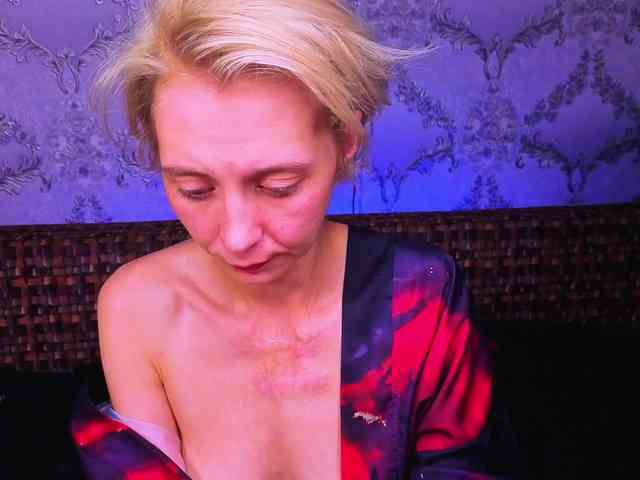 blondeiceann webcam