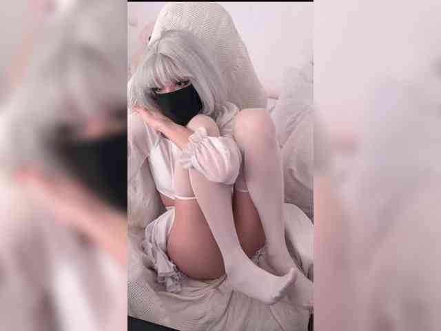 MissOlivka webcam