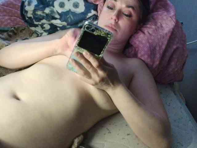 Olivia03a Live Webcam on BongaCams