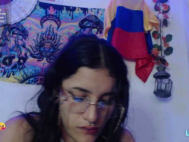 le modèle dakkohott est en webcam porno dans un show sur le site bongacams, il possède les tags suivants: Latino/Hispanic,Brunette,Shaved