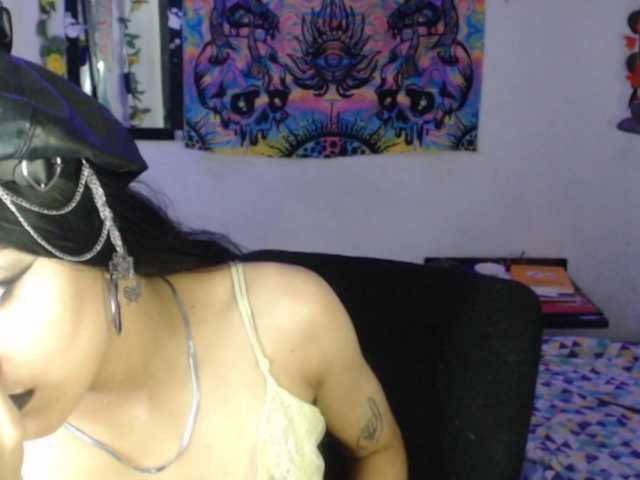dakkohott live cam on BongaCams