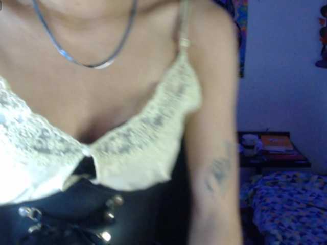 dakkohott live cam on BongaCams